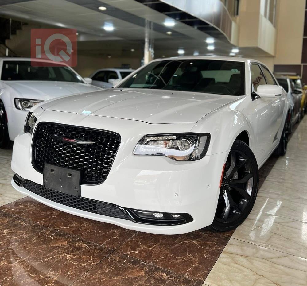 کرایسلەر 300